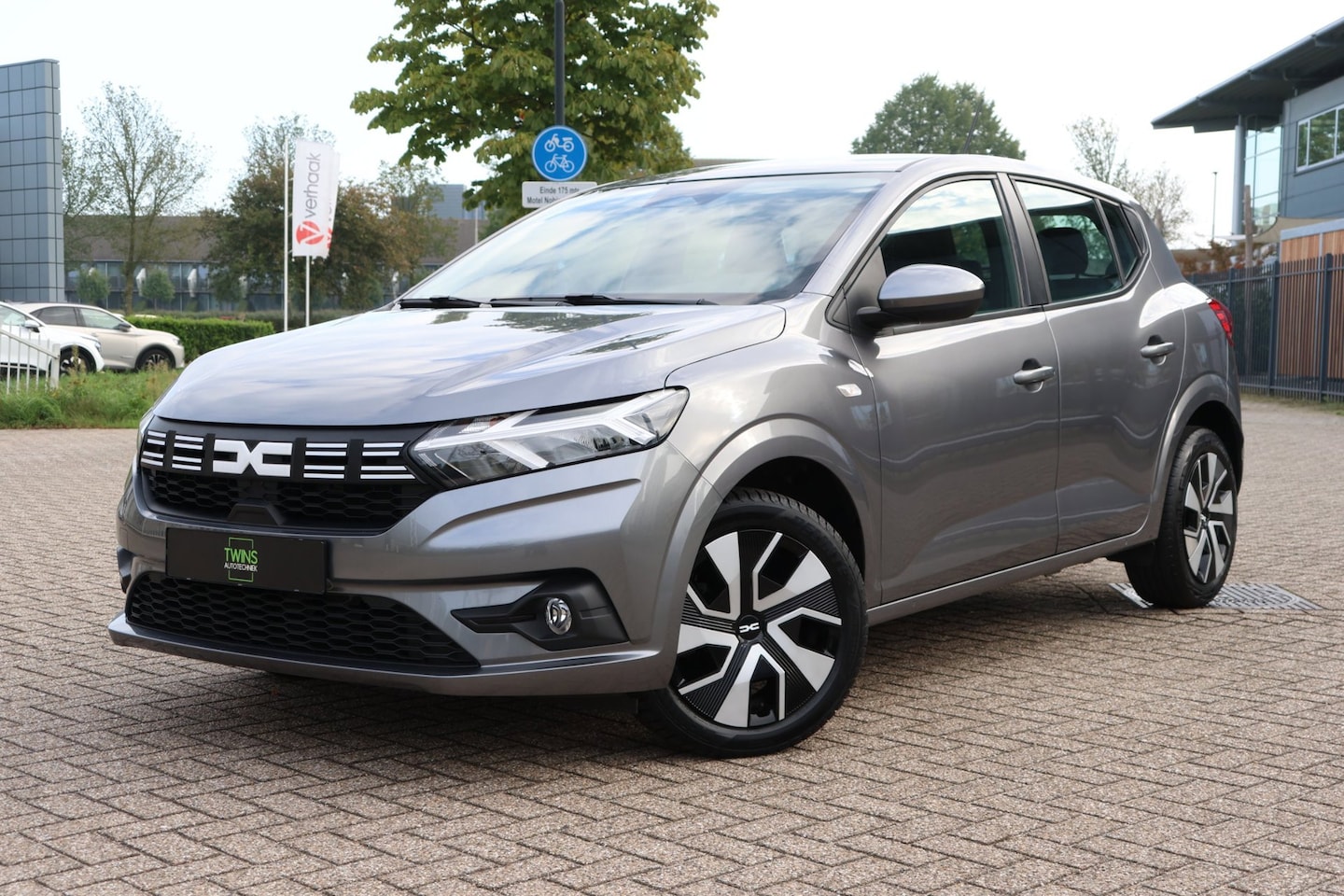 Dacia Sandero - 1.0 TCe 100 ECO-G Expression 1.0 TCe 100 ECO-G Expression - AutoWereld.nl