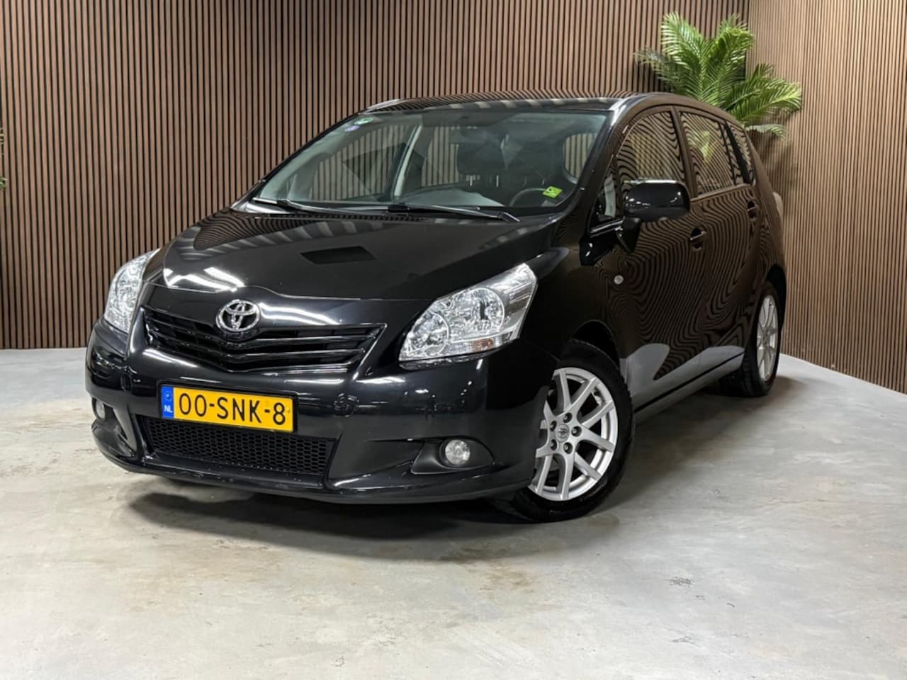 Toyota Verso - 1.8 VVT-i Business 1.8 VVT-i Business - AutoWereld.nl