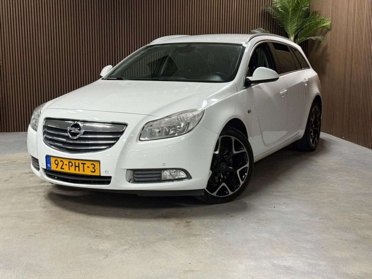 Opel Insignia Sports Tourer - 1.6 T Sport 1.6 T Sport - AutoWereld.nl