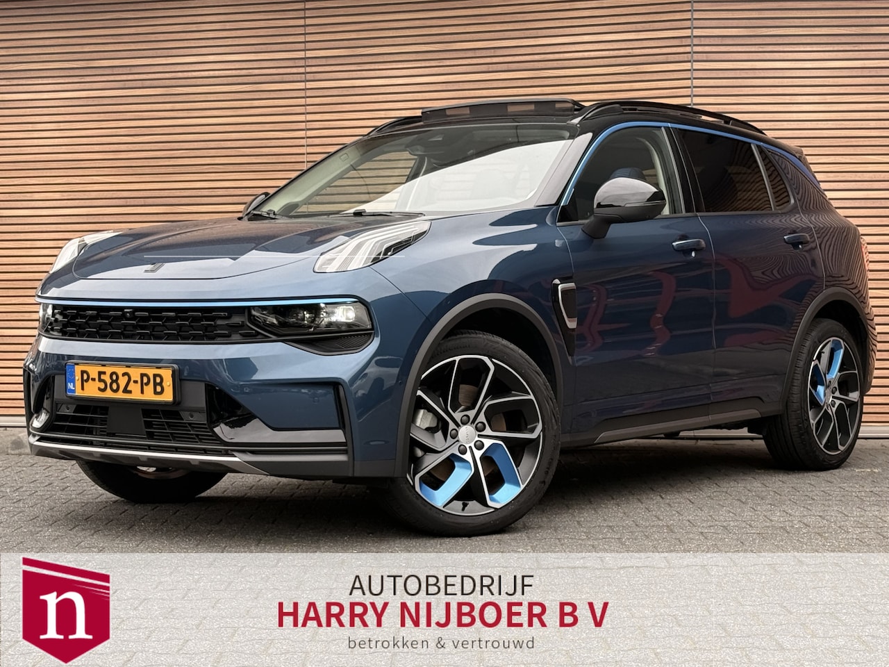 Lynk & Co 01 - 1.5 Panodak / Carplay / 360* Camera / 20inch - AutoWereld.nl