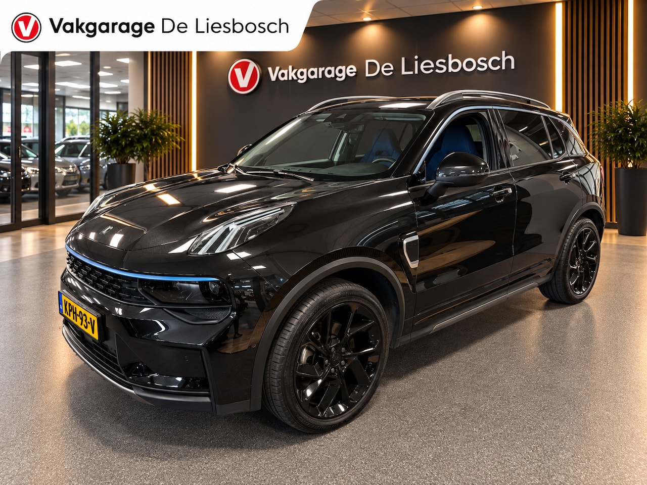 Lynk & Co 01 - 1.5 / pano / navi / camera / Infinity / memory / elec klep / Apple Android carplay - AutoWereld.nl