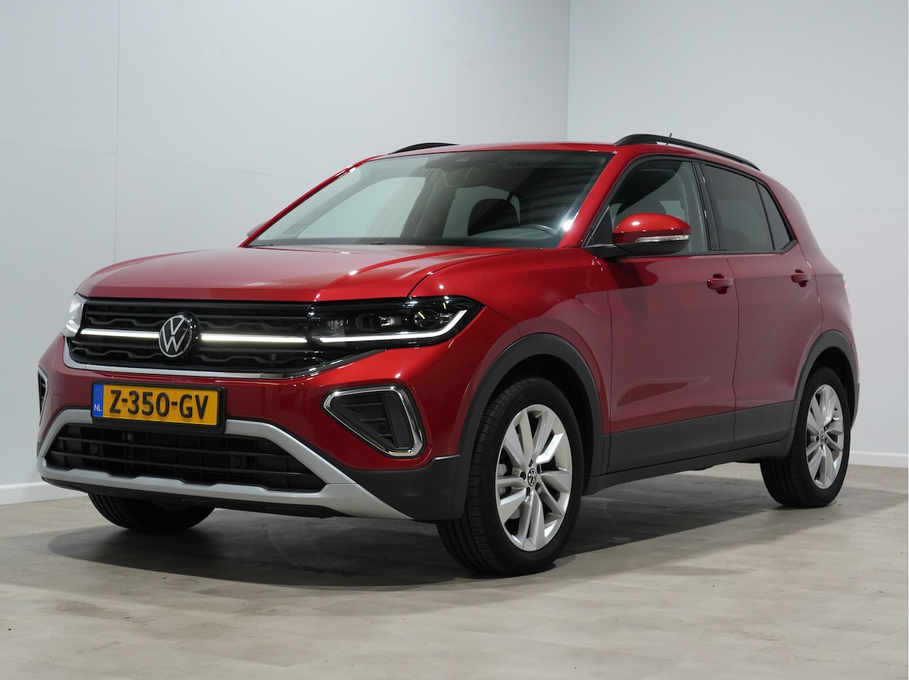 Volkswagen T-Cross - 1.0 95 TSI Life Edition Navigatie Trekhaak WM - AutoWereld.nl
