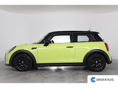 MINI Cooper - 1.5 Classic | Dealer Onderhouden | LED | Clima | Stoelverwarming | Sfeerverlichting | Navi