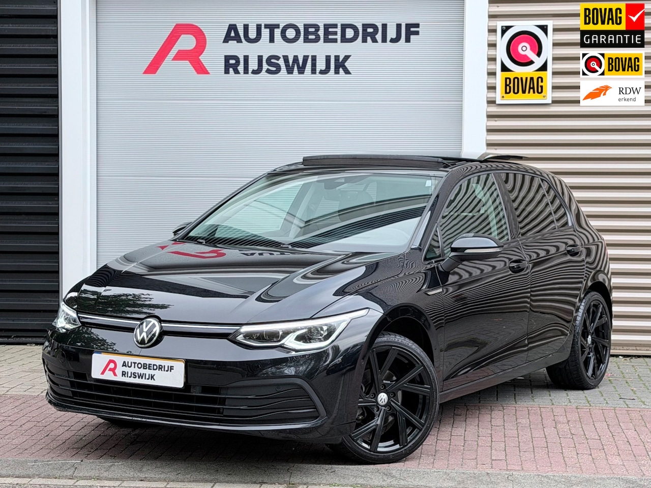 Volkswagen Golf - 1.5 eTSI R-Line Pano/Memory/HuD - AutoWereld.nl