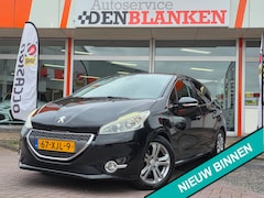 Peugeot 208 - 1.4 VTi Allure BJ.2012 / Navigatie / Cruise / Clima / Elektr. Pakket / 16"Lmv / Trekhaak