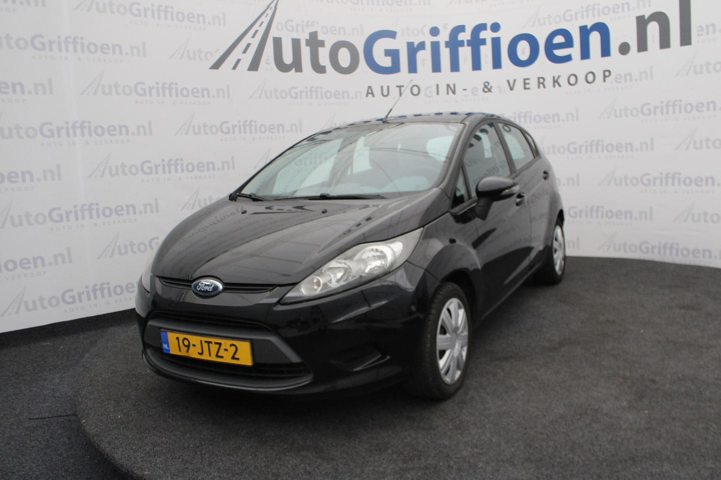 Ford Fiesta - 1.25 Limited keurige 5-deurs met airco met nieuwe APK bij aflevering - AutoWereld.nl
