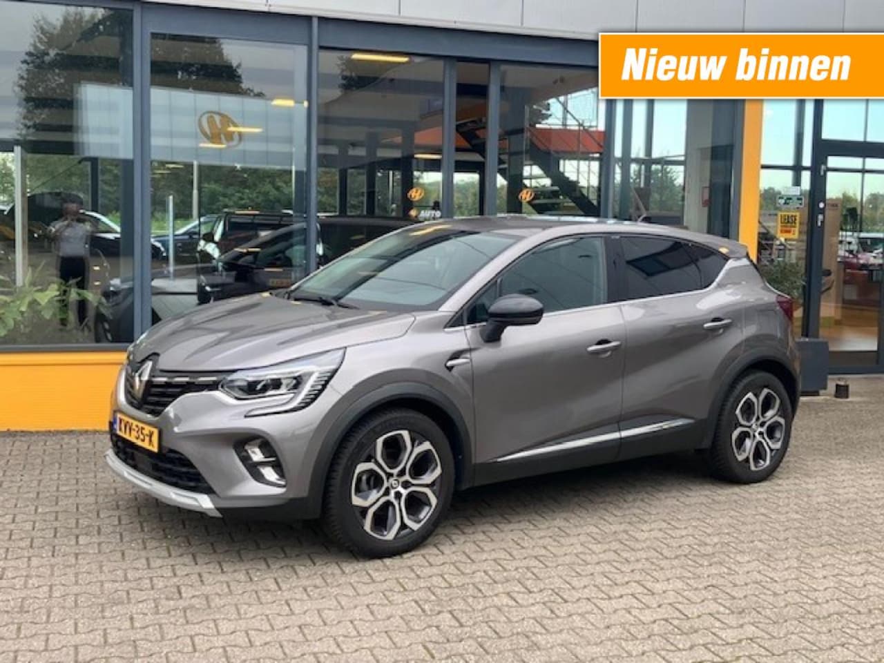 Renault Captur - 1.6 E-Tech Plug 160 Intens - Navi - Carplay/Android - camera - all season - AutoWereld.nl