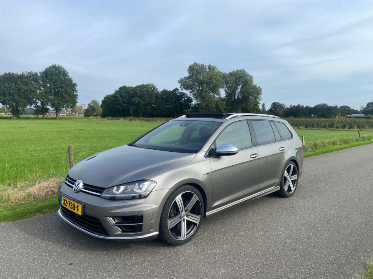 Volkswagen Golf - 2.0  *R*  4 MOTION  Panorama Schuifdak - AutoWereld.nl