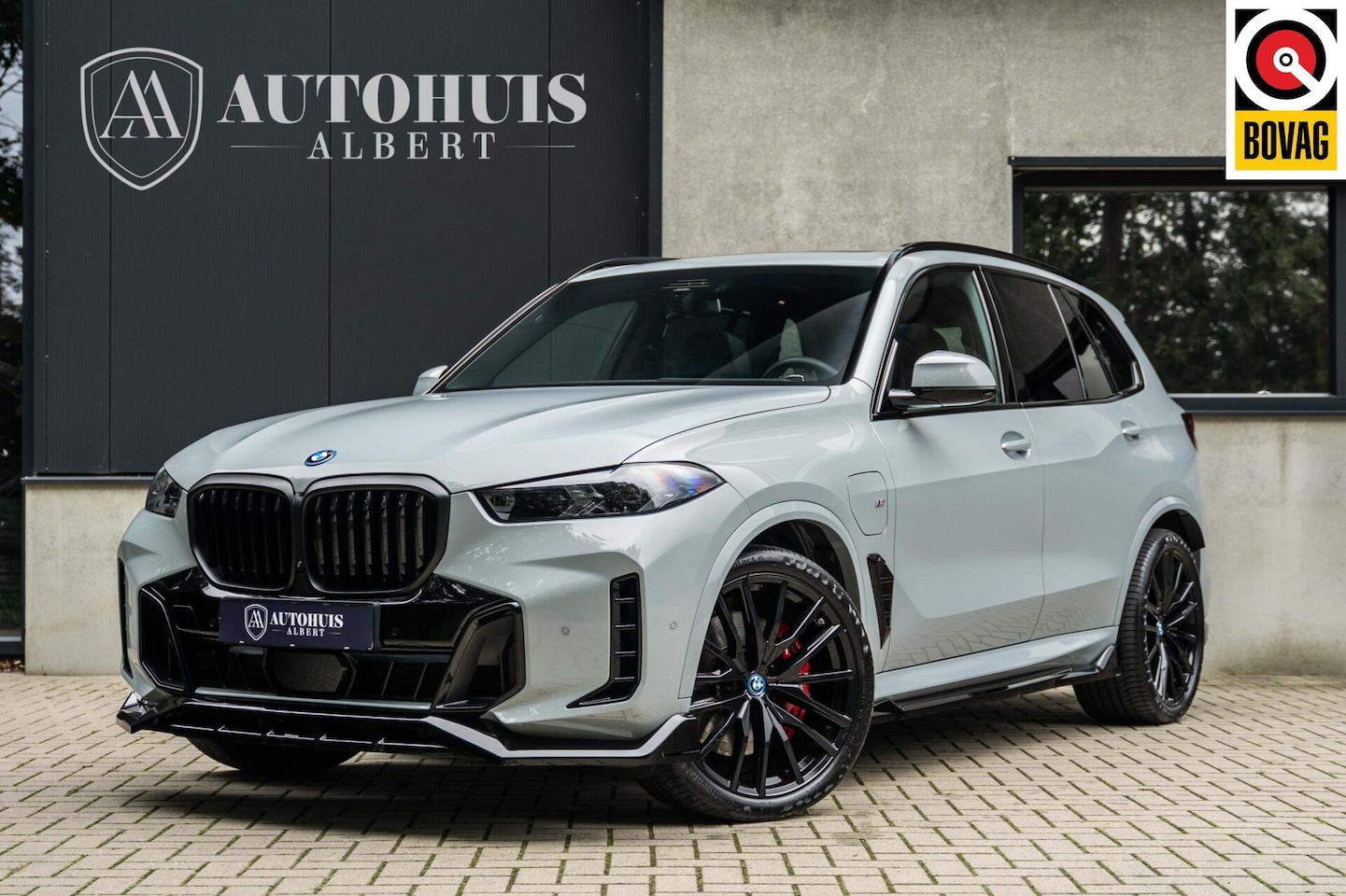 BMW X5 - xDrive50e M Sport Pro H&K Pano Softclose Trekhaak 22' - AutoWereld.nl