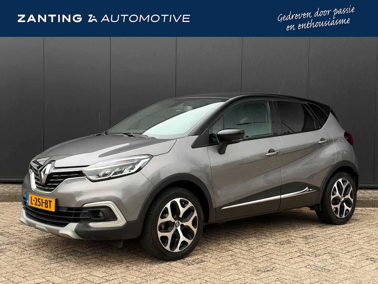 Renault Captur - 1.3 TCe Intens | Trekhaak | Camera | Full LED | Navigatie | Cruise Control| Parkeersensore - AutoWereld.nl