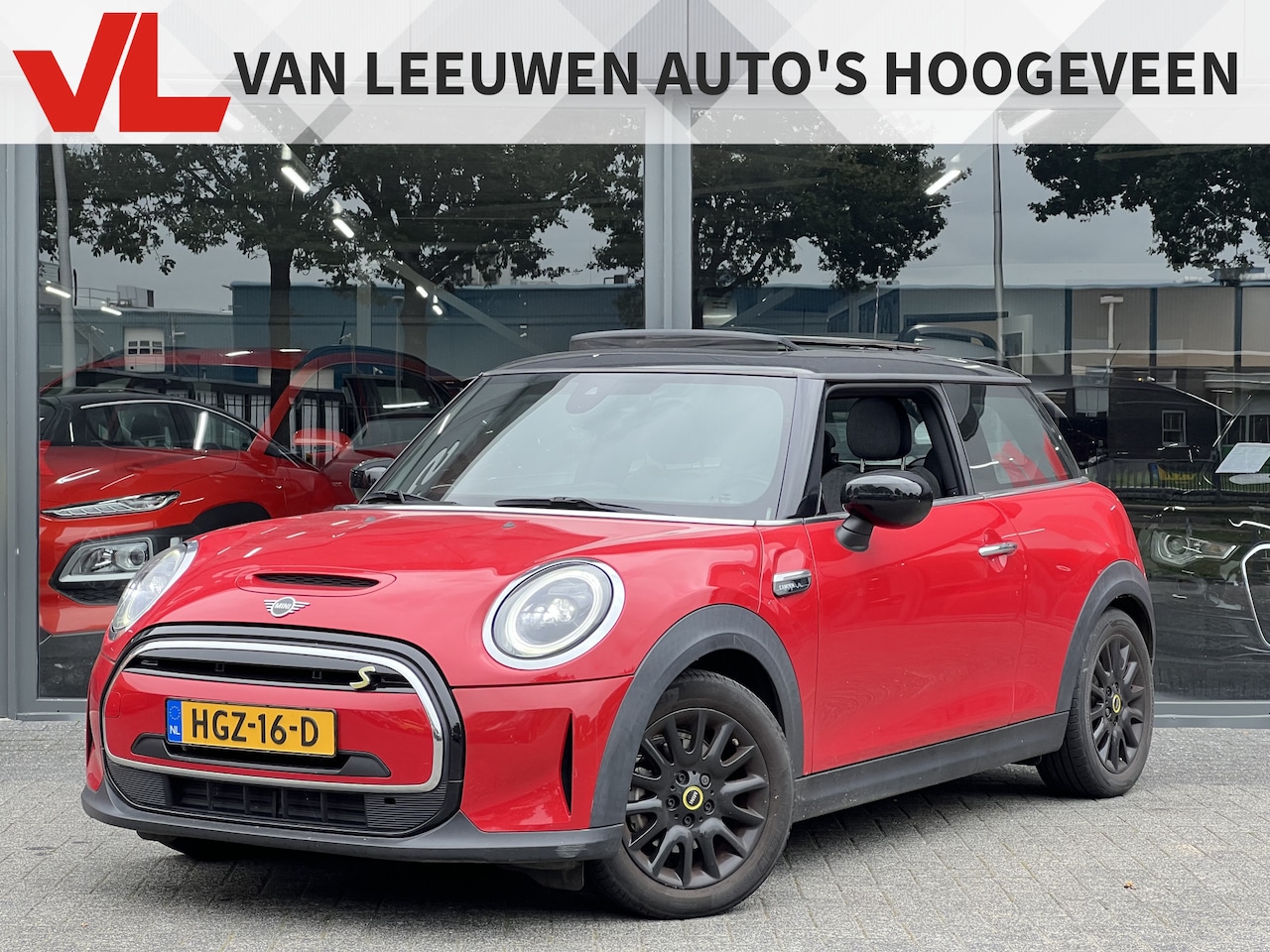 MINI Electric - MINI Yours 33 kWh | Nieuw binnen | 98% SOH | RIJKLAAR | Pano - AutoWereld.nl