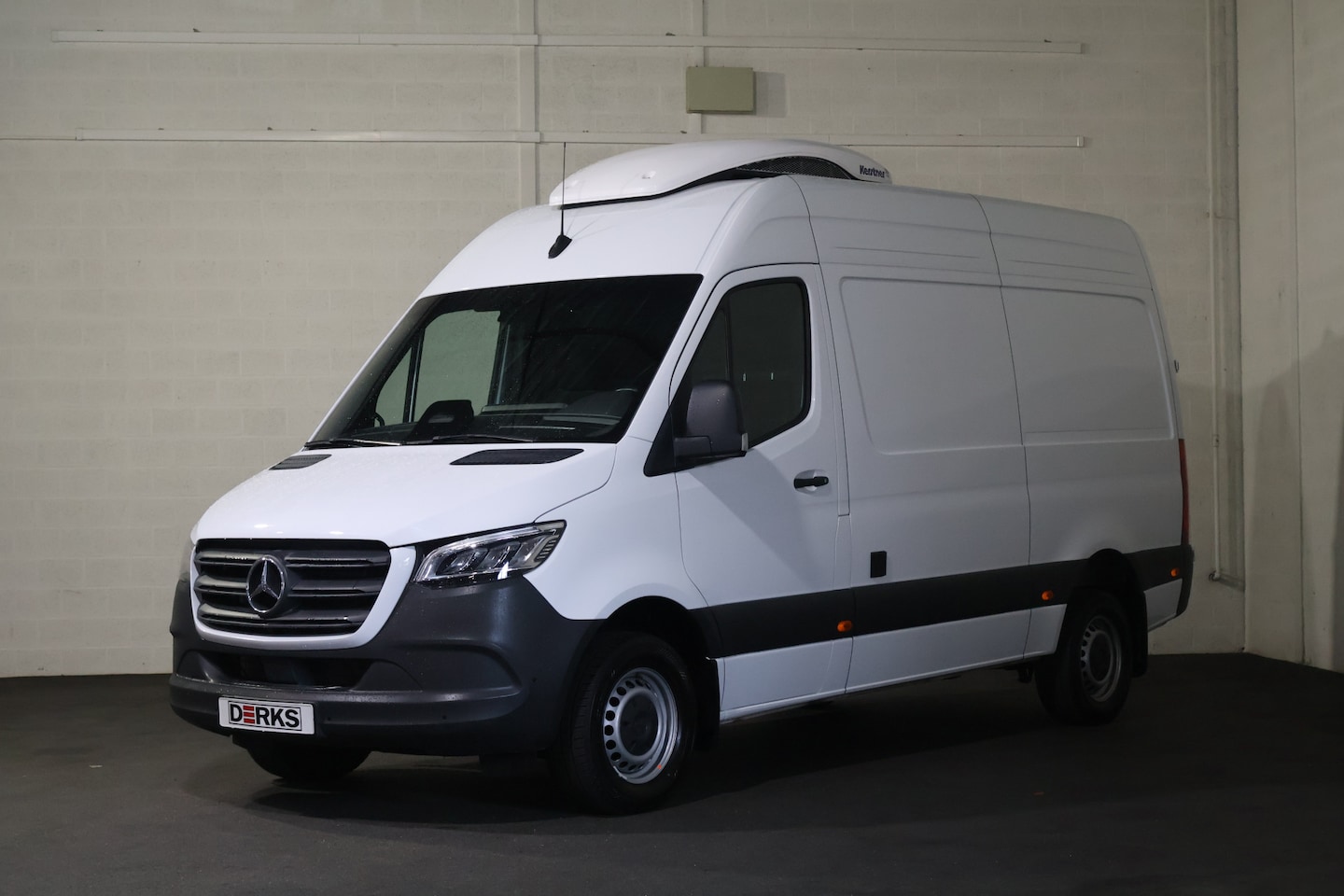 Mercedes-Benz Sprinter - 319 CDI L2 H2 Automaat Koelwagen Dag en Nacht - AutoWereld.nl