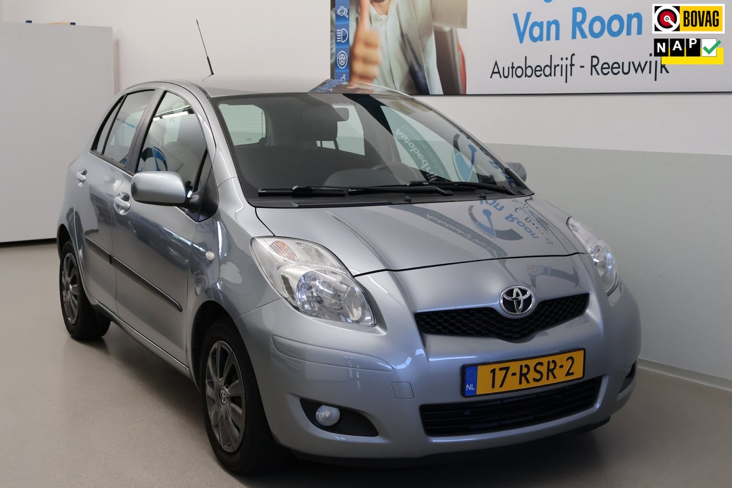 Toyota Yaris - 1.3 VVTi Aspiration # Navi! # Camera! # Clima! # 4Seiz. banden! 100% Onderhouden! - AutoWereld.nl
