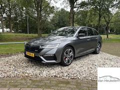 Skoda Octavia Combi - 2.0 TSI 245PK RS | PANO | 19" ALTAIR VELGEN | SUNSET | FULL LED