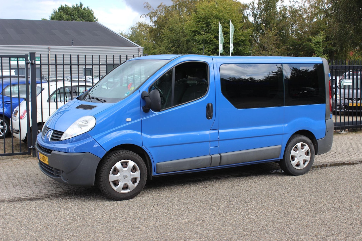 Renault Trafic Passenger - 2.0 dCi 9-persoons Airco! - AutoWereld.nl