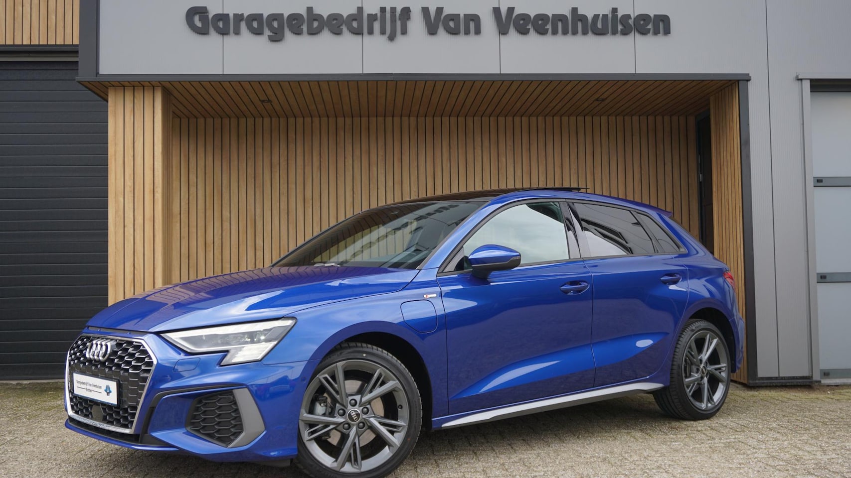 Audi A3 Sportback - 40 TFSIe 204PK 2x S-Line Pano.dak 18inch LM Virtual Cockpit *Sepang Blue* A-Camera ACC 669 - AutoWereld.nl