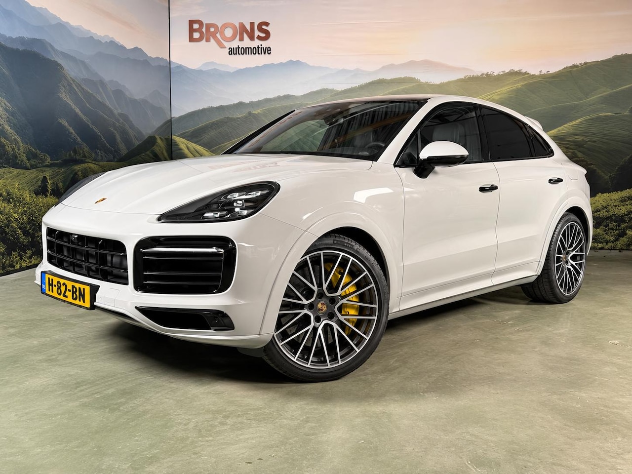 Porsche Cayenne Coupé - 3.0 E-Hybrid Keramisch l bose l sport Design | sport Chrome l pano - AutoWereld.nl