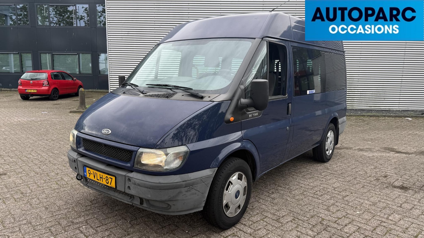 Ford Transit - 300S 2.4TDdi 300S 2.4TDdi , EXPORT, AUTOMAAT, 137.380 KM, HOGE UITVOERING, ROLSTOELLIFT, ELECTR VERSTEL - AutoWereld.nl