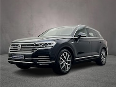 Volkswagen Touareg - Elegance 3.0 TSI eHybrid 381pk Tiptronic Trekhaak, Luchtvering, Lederen bekleding, Panoram
