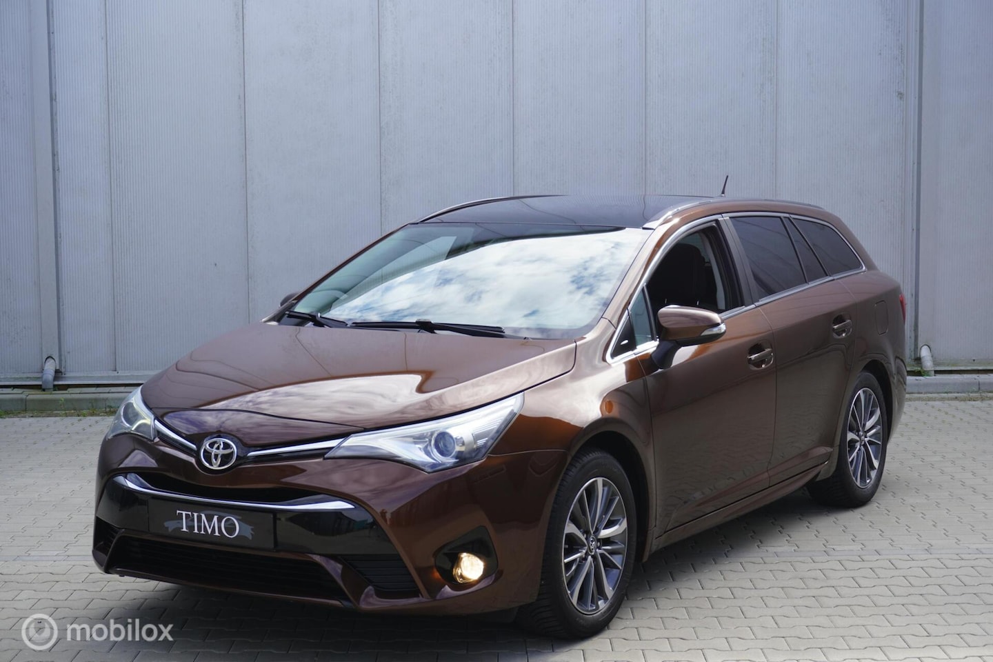 Toyota Avensis Touring Sports - Automaat 1.8 VVT-i Dynamic - AutoWereld.nl