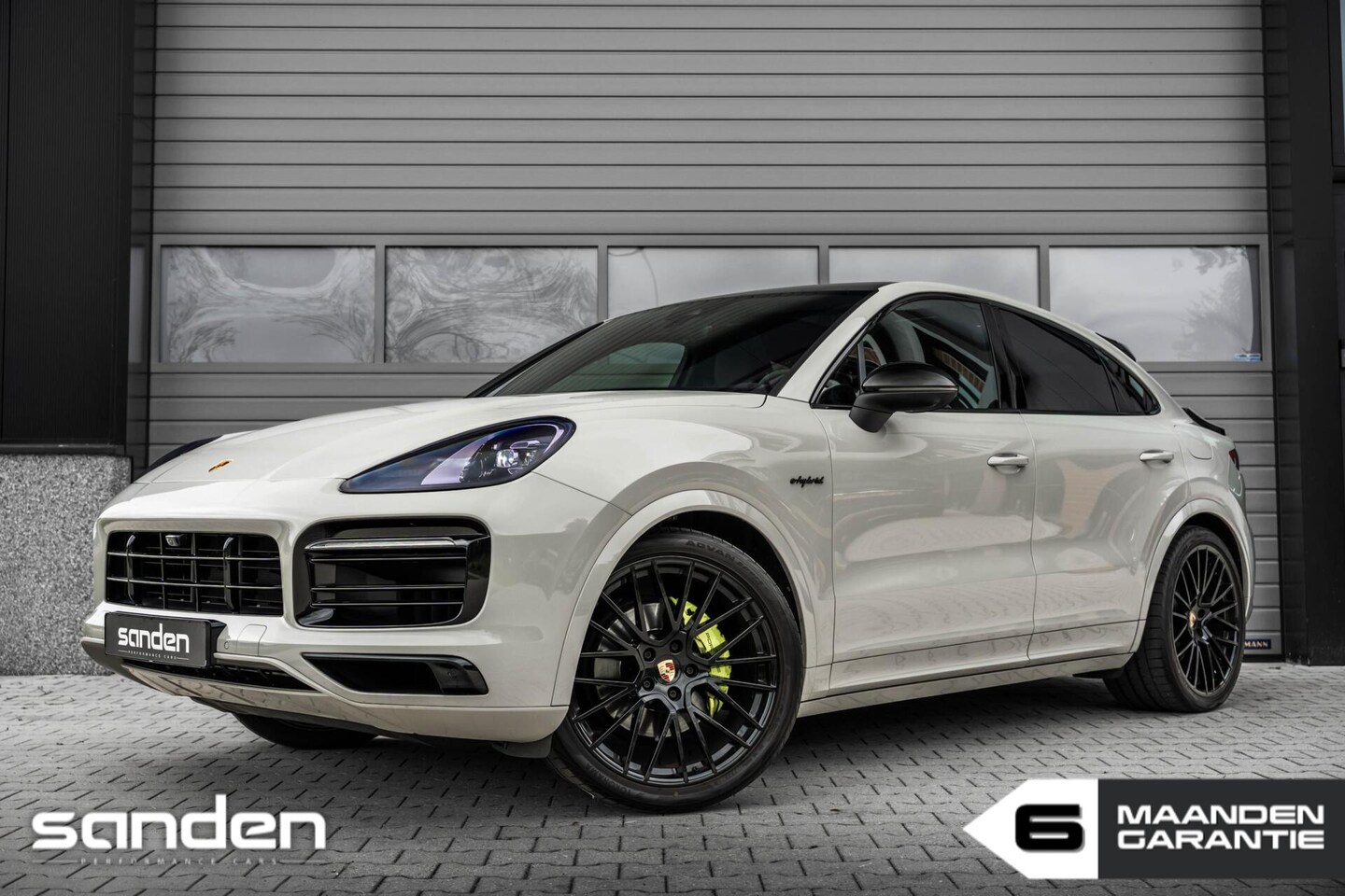 Porsche Cayenne Coupé - E-Hybrid Platinum Edition|Krijt|Pano - AutoWereld.nl