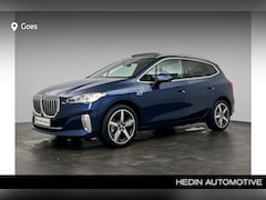 BMW 2-serie Active Tourer - 225e xDrive | Stuurwielrand verwarmd | Trekhaak met elektrisch wegklapbare kogel | Achteru