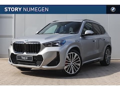 BMW X1 - xDrive30e M Sport Automaat / Panoramadak / Trekhaak / Adaptieve LED / Parking Assistant Pl