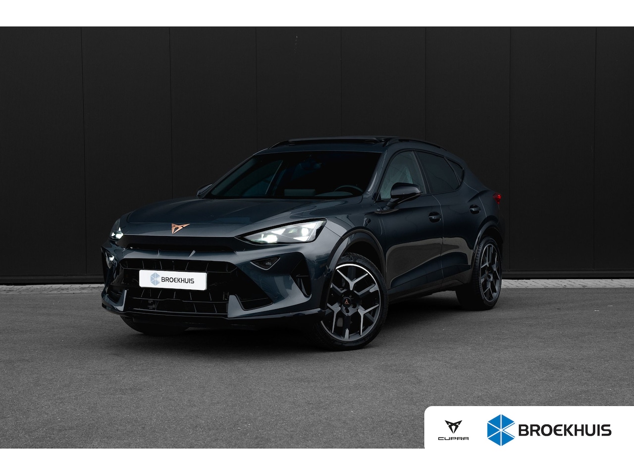 CUPRA Formentor - 1.5 TSI e-Hybrid 272 PK VZ Performance Trekhaak | 360 Camera | Sennheiser | Panoramadak | - AutoWereld.nl