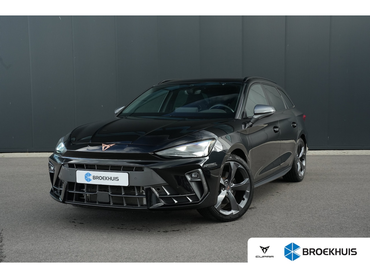 CUPRA Leon Sportstourer - 1.5 TSI e-Hybrid 204pk Business | Panoramadak | Sennheiser | Camera | Stuur & Stoelverwarm - AutoWereld.nl