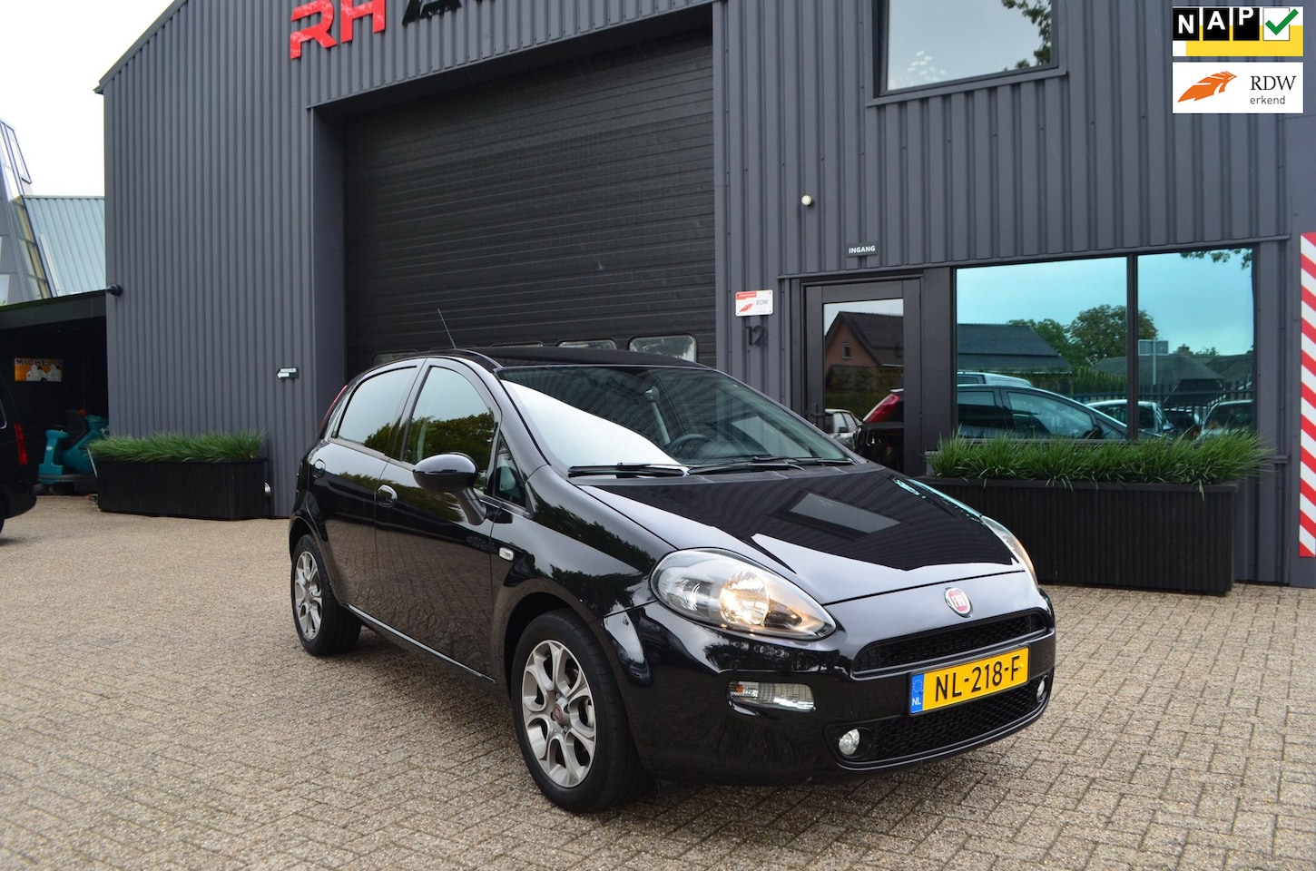 Fiat Punto Evo - 0.9 TwinAir Lounge | NAP | Dealer onderhouden | nieuwstaat - AutoWereld.nl