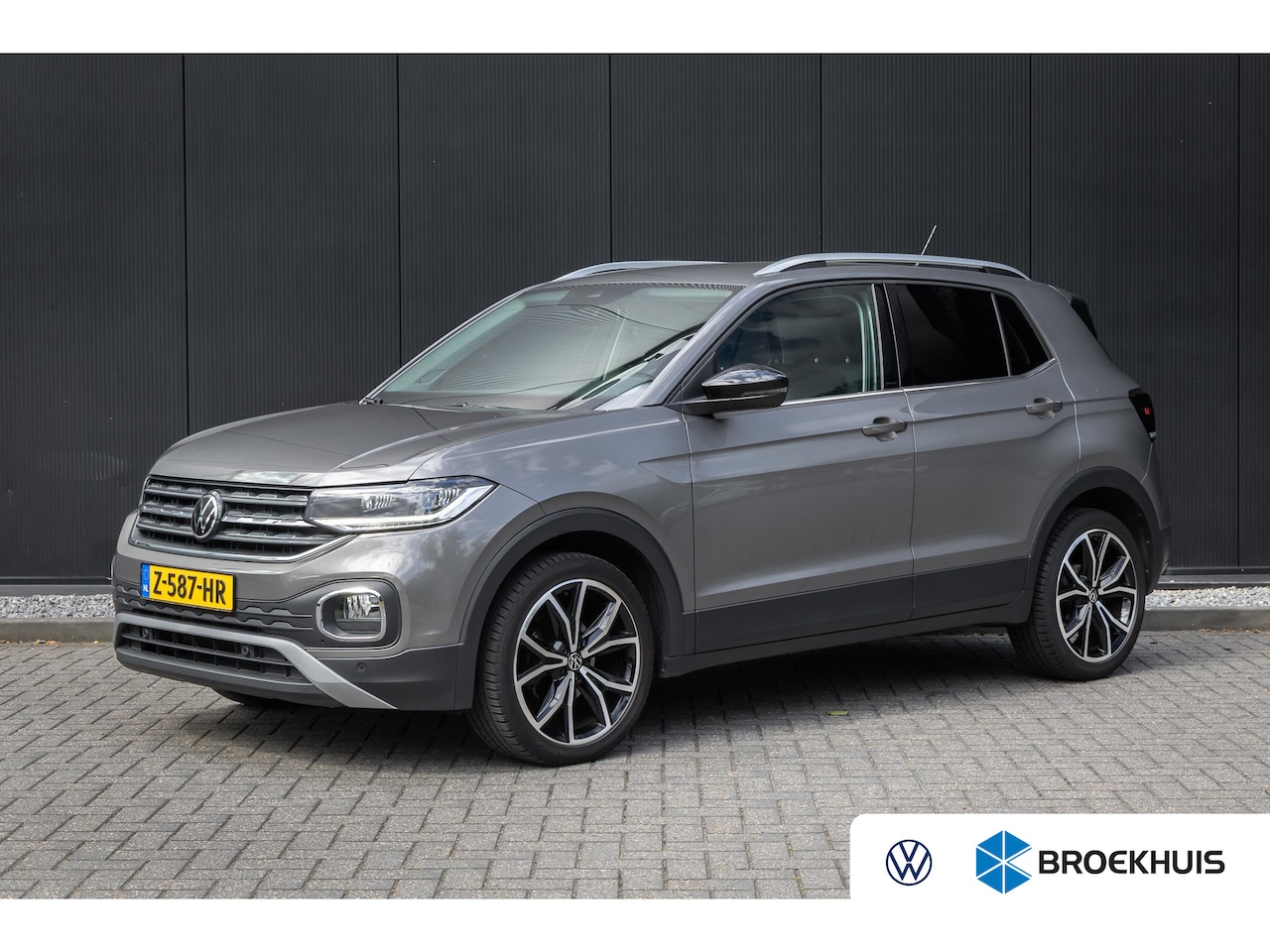 Volkswagen T-Cross - 1.5 TSI Style Business R | Camera | BLIS | Beats audio | Dodehoek Detectie | Trekhaak | Ke - AutoWereld.nl