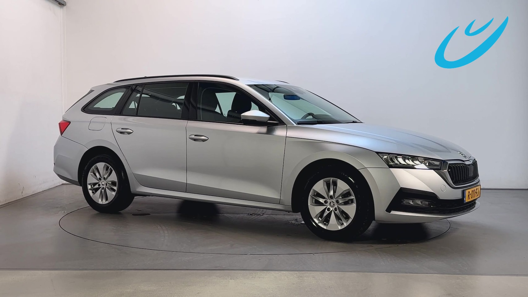Skoda Octavia Combi - 1.0 TSI 110pk Ambition Navigatie Parkeersensoren App-Connect DAB+ - AutoWereld.nl