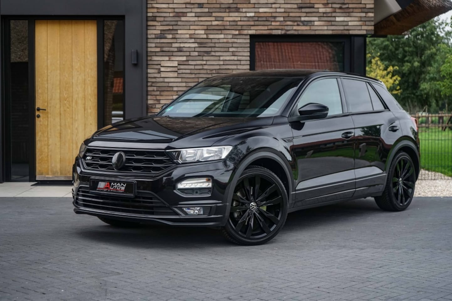 Volkswagen T-Roc - Sport 1.5 TSI 150PK R-Line/DSG-Automaat/ACC/Camera/Beats - AutoWereld.nl
