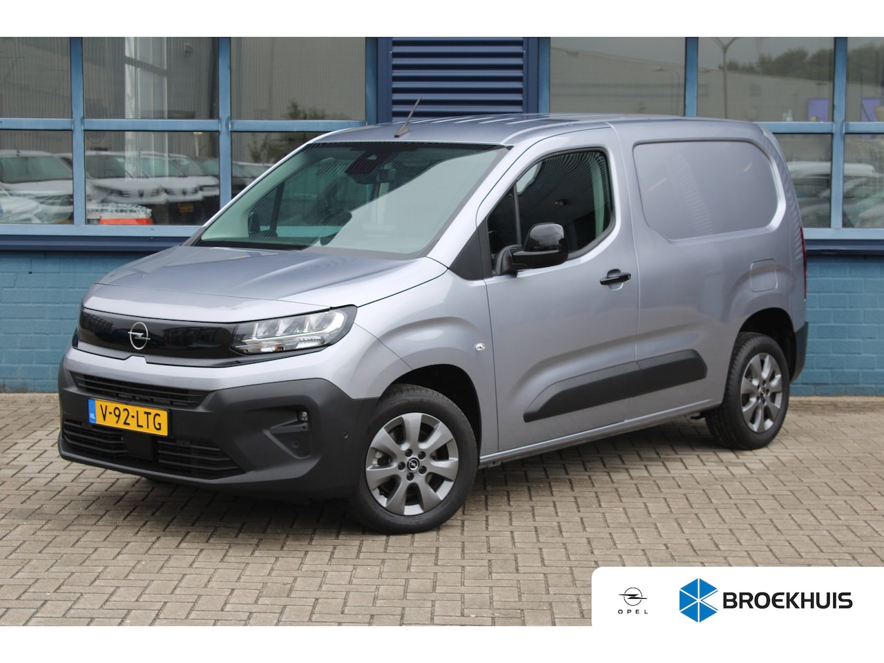 Opel Combo - 1.5 BlueHDi 130 PK |  10'' HD Radio NAV & DAB+ incl. Apple Carplay/Android Auto |  Elektri - AutoWereld.nl