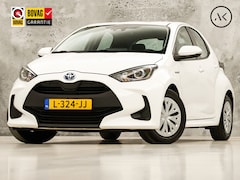 Toyota Yaris - 1.5 Hybrid Dynamic Sport Automaat (NAVIGATIE, CAMERA, CLIMATE, SPORTSTOELEN, CRUISE, ELEK