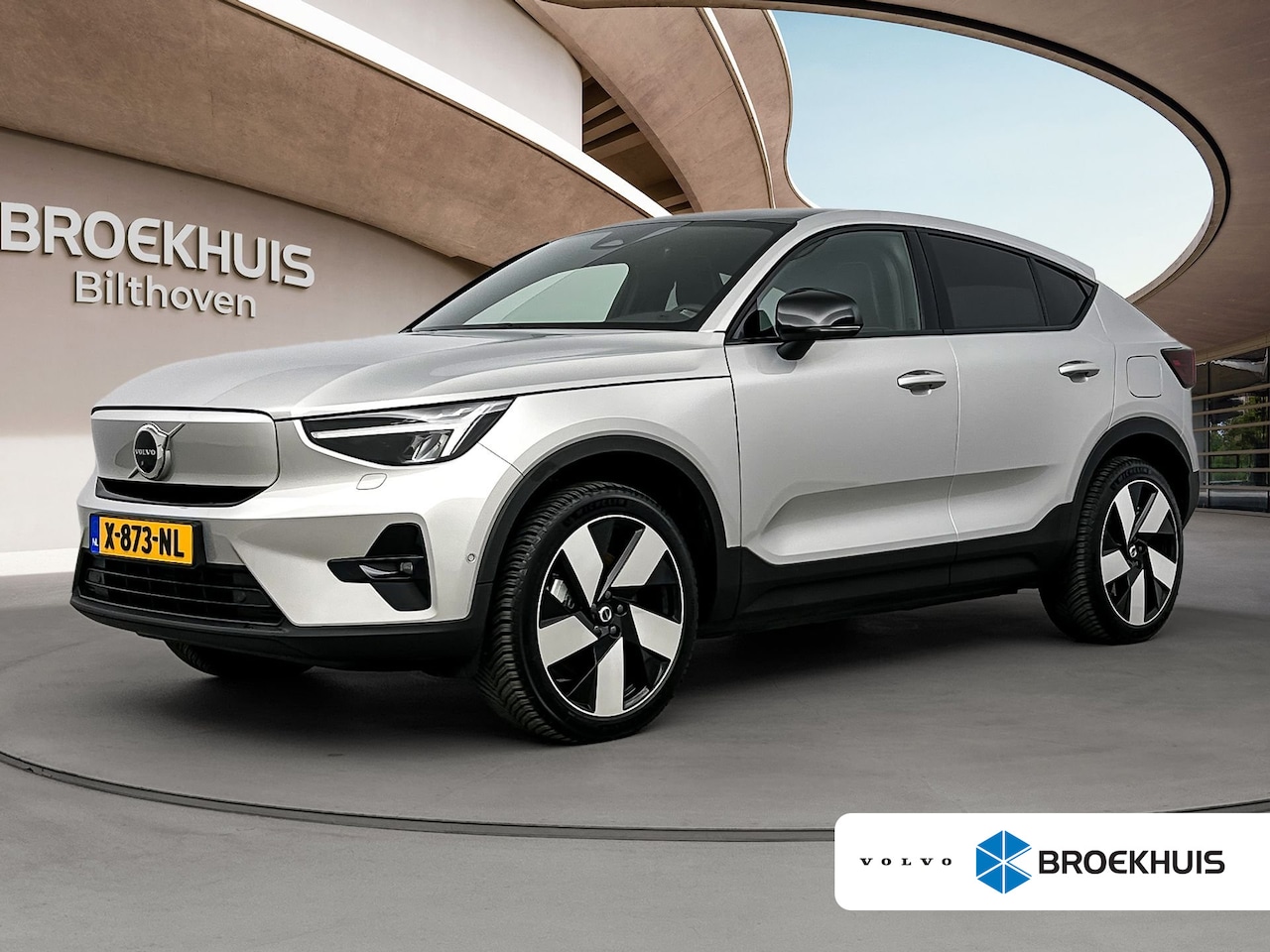 Volvo C40 - TWIN ULTIMATE | PANORAMADAK | 20" | WARMTEPOMP | NUBUCK | INTELLISAFE | MEMORY | 360 CAMER - AutoWereld.nl
