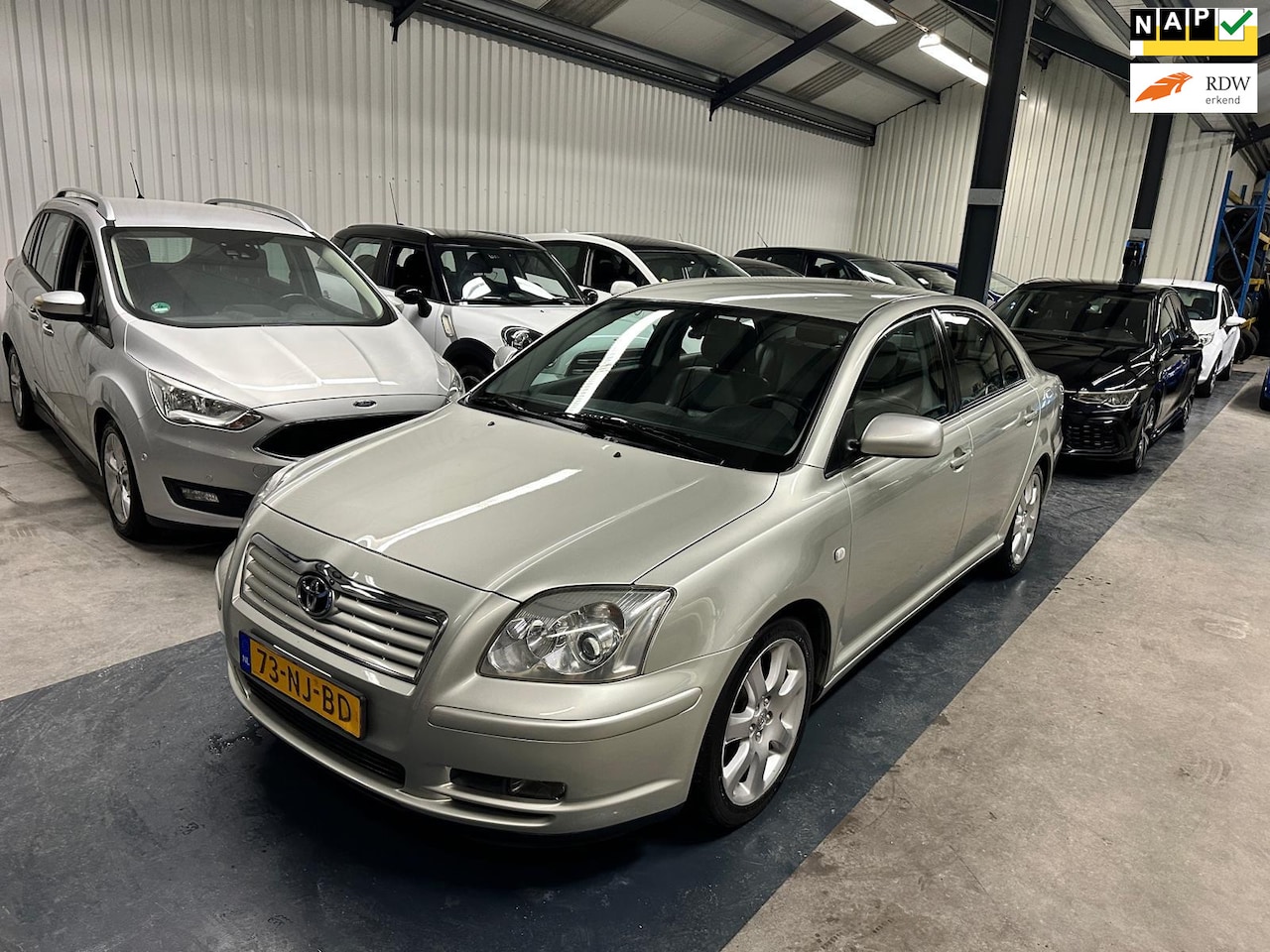 Toyota Avensis - 2.0 VVTi Linea Luna 2.0 VVTi Linea Luna - AutoWereld.nl