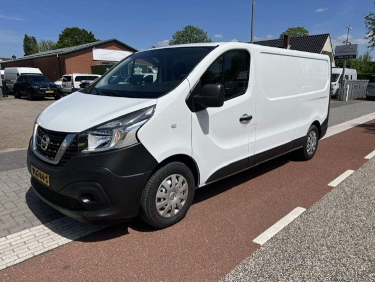Renault Trafic - NV300 2.0 dCi 170 L2H1 LANG AUTOMAAT AIRCO KLIMA - AutoWereld.nl
