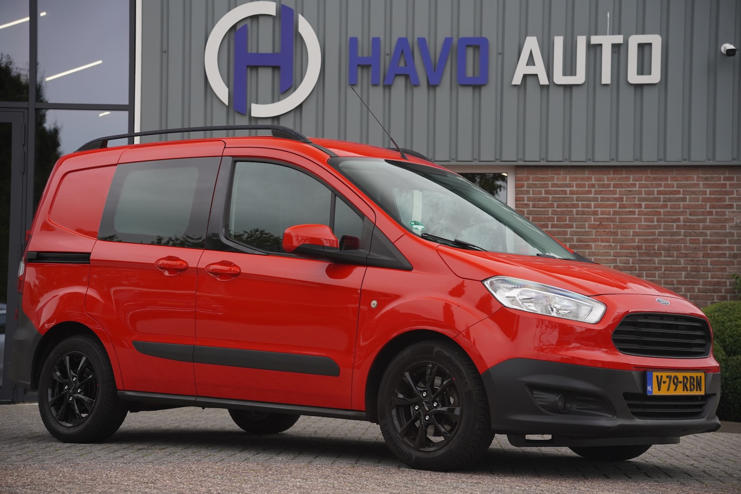 Ford Transit Courier - 1.0 Trend 1.0 Trend, AIRCO, TREKHAAK, BTW-VRIJ / MARGE - AutoWereld.nl