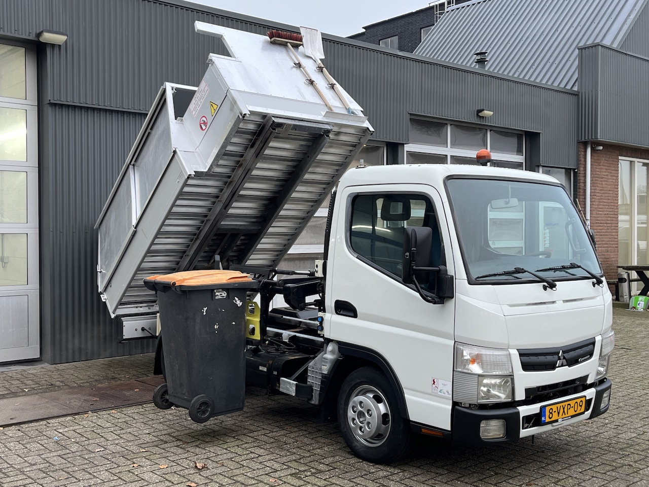 Fuso Canter - 3S13 3.0 Automaat Veegvuilkipper zijlader voor containers Airco Werkverlichting Kipper Ope - AutoWereld.nl