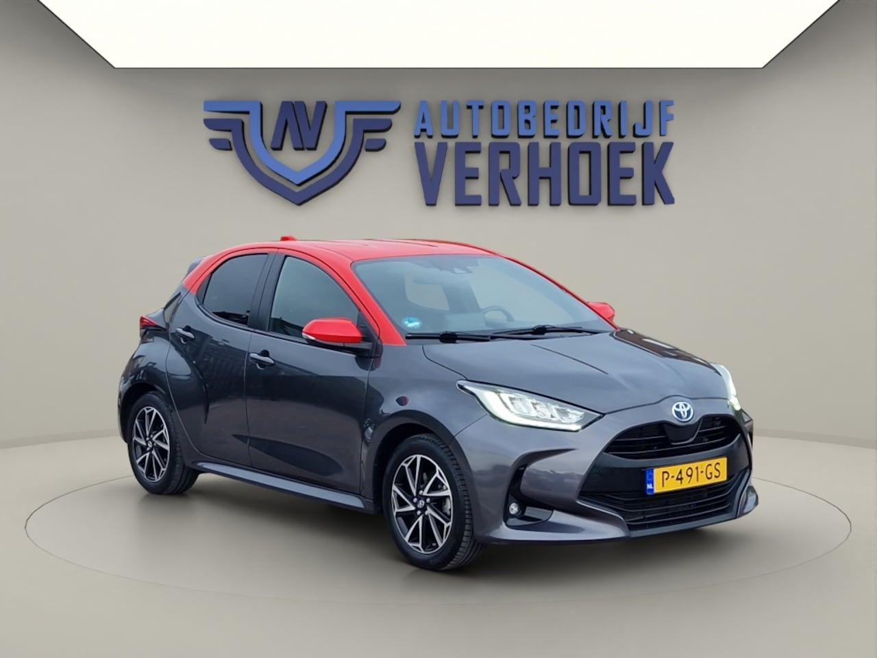 Toyota Yaris - 1.5 Hybrid Tokyo Spirit NL Auto - Carplay - Navi - AutoWereld.nl