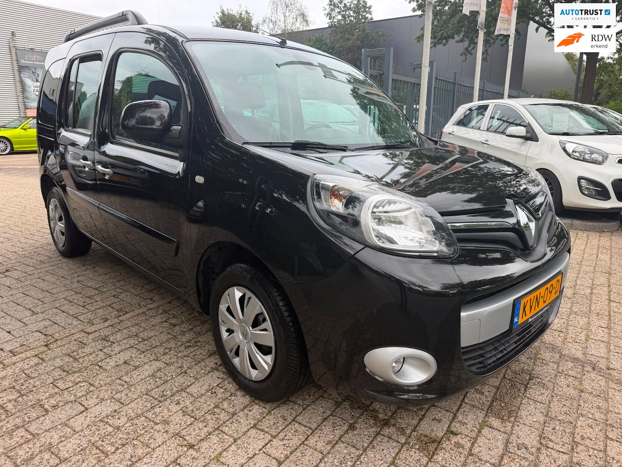 Renault Kangoo Family - 1.2 TCe automaat, airco, cruise, elec pakket 79.396 km, nwe apk, zeer nette auto * rijklaa - AutoWereld.nl