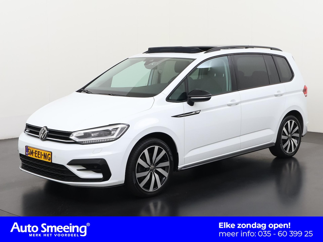 Volkswagen Touran - 1.5 TSI R-Line Ext DSG | 7 Persoons | Panoramadak | Stuurverwarming | Zondag Open! - AutoWereld.nl