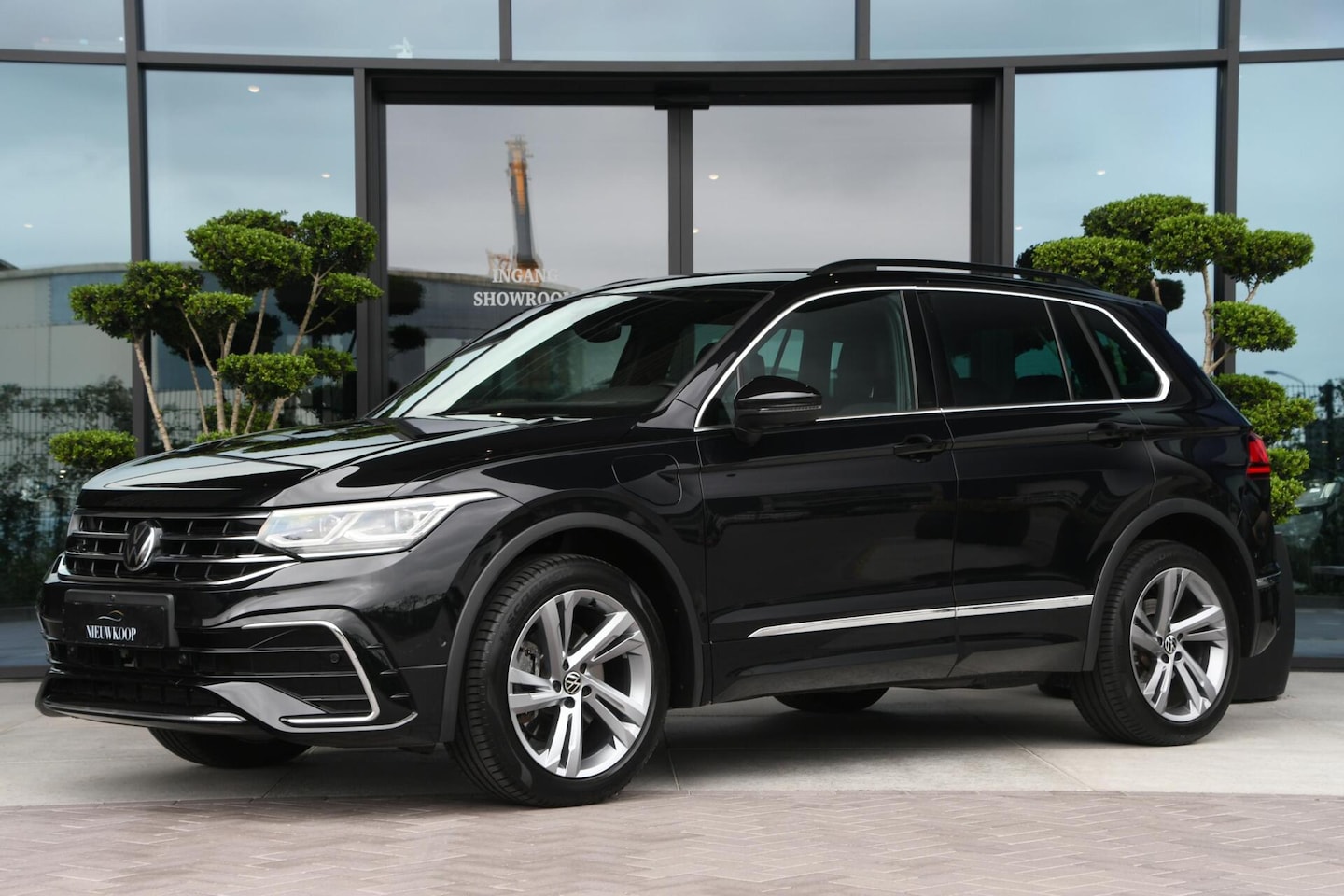 Volkswagen Tiguan - 1.4 TSI eHybrid R-Line Business+ | SOH 93,6% - AutoWereld.nl