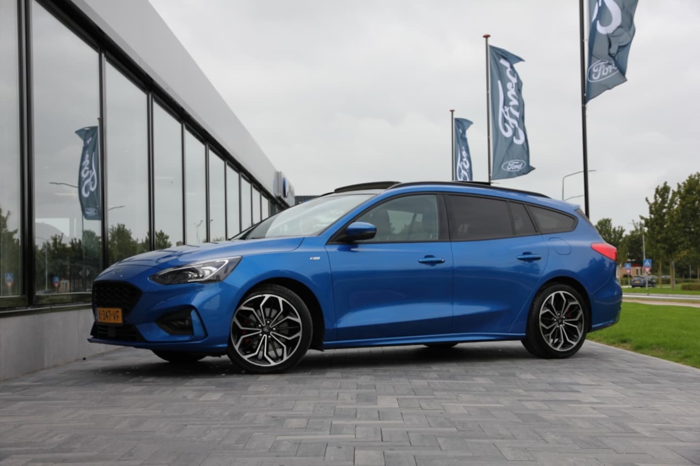 Ford Focus Wagon - 1.0 EcoBoost Hybrid ST Line X Business 1.0 EcoBoost Hybrid 155pk ST Line X Business - AutoWereld.nl