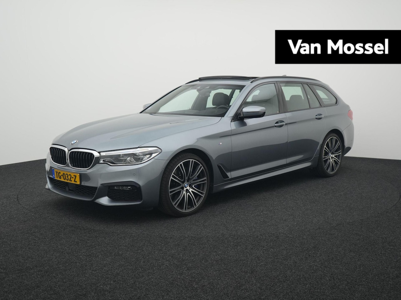 BMW 5-serie Touring - 540i xDrive High Executive M-PAKKET | ACC | 360 CAMERA | KEYLESS | PANORAMADAK | LEDER | H - AutoWereld.nl