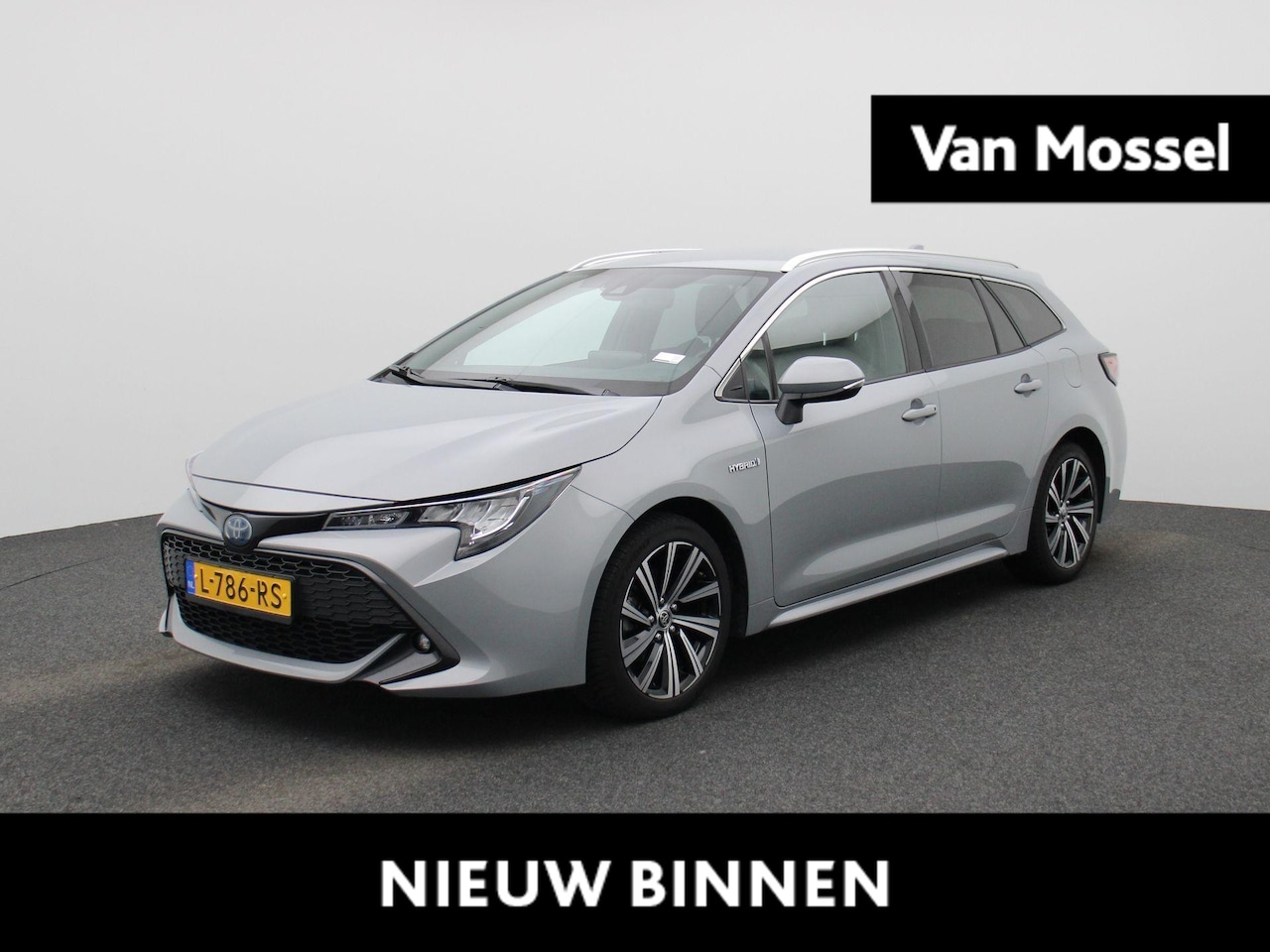 Toyota Corolla Touring Sports - 1.8 Hybrid Dynamic | Apple Carplay / Android Auto | Stoelverwarming | Achteruitrijcamera | - AutoWereld.nl