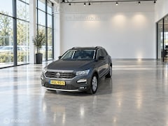 Volkswagen T-Roc - 1.0 TSI Style Business | Camera | CarPlay | Stoel+Stuurverwarming