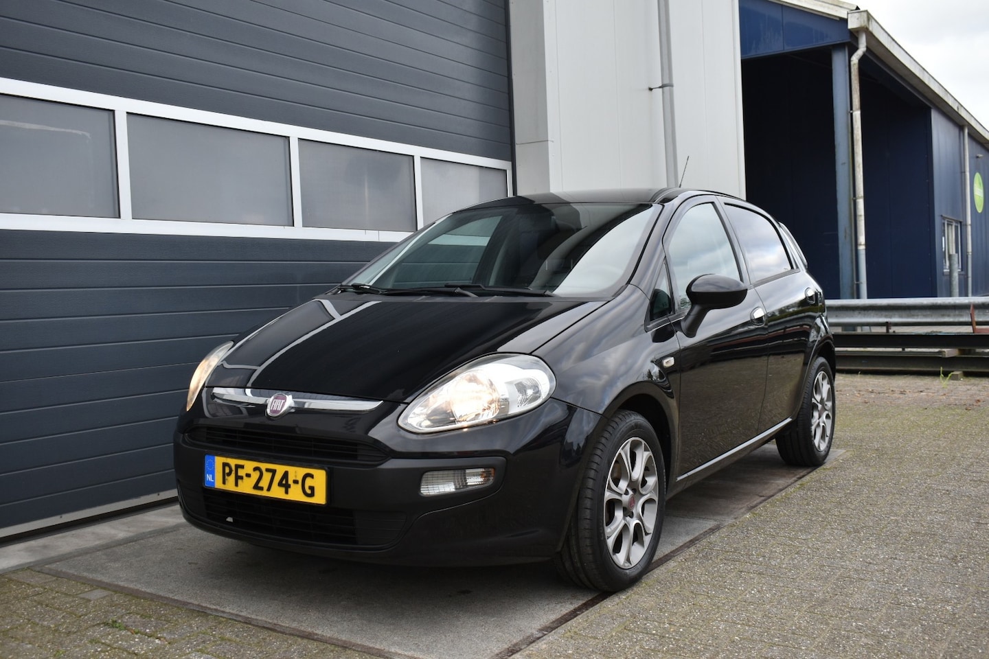 Fiat Punto Evo - 1.4 Active Automaat - AutoWereld.nl