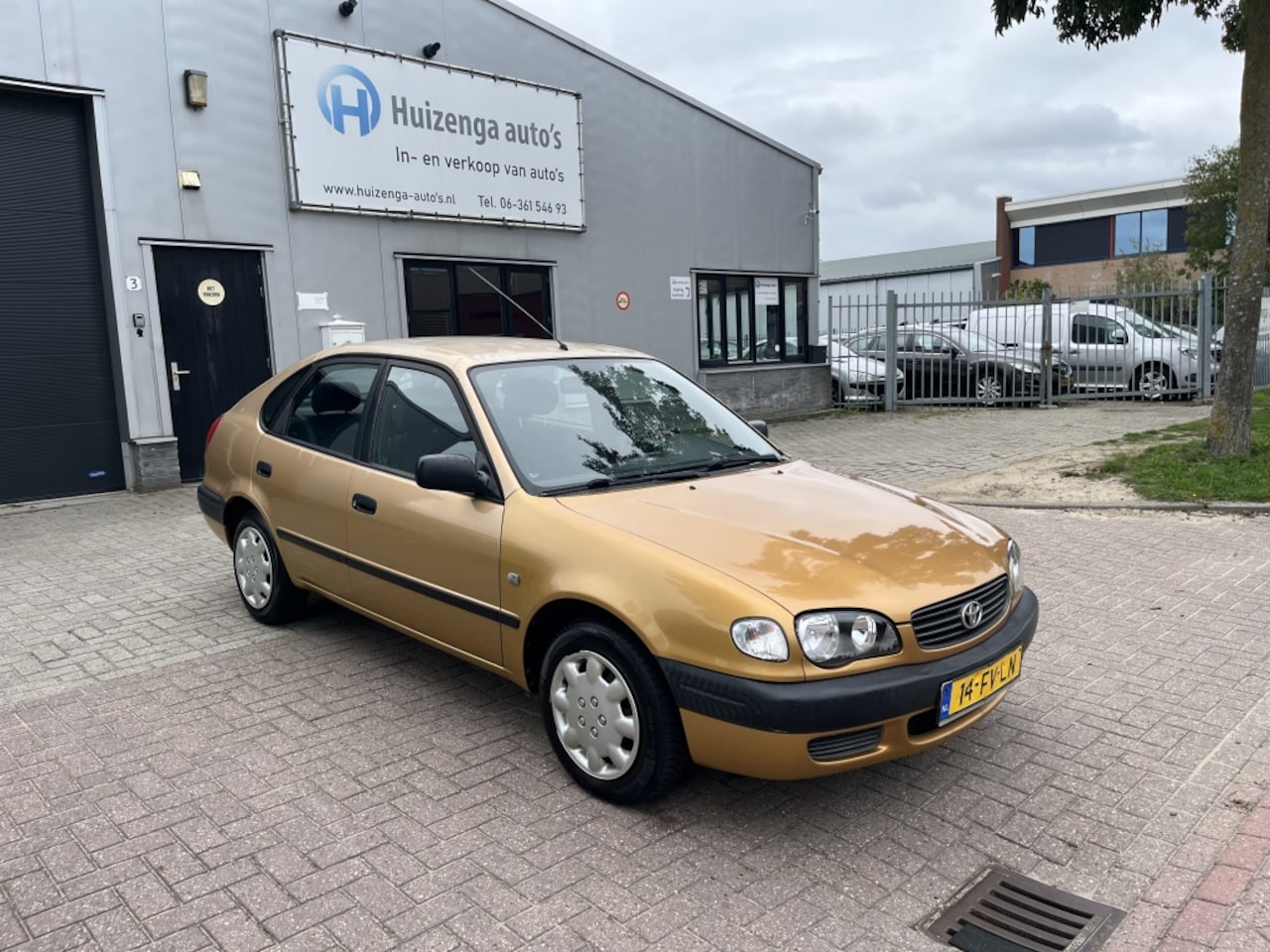 Toyota Corolla - 1.4 VVT-i Terra| Hatchback| 5DRS| AIRCO! | Met APK! - AutoWereld.nl